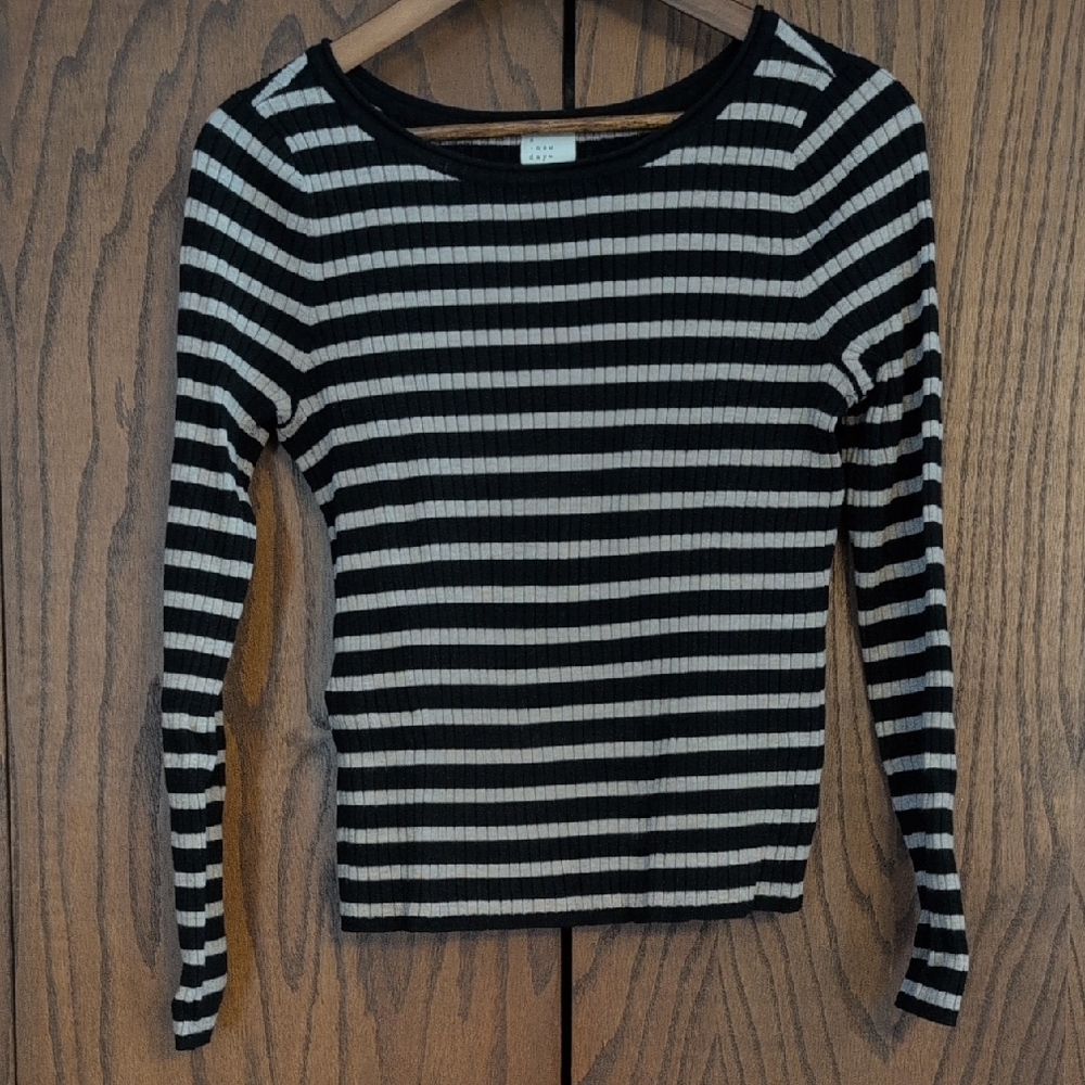 Striped Long Sleeve Knit Top